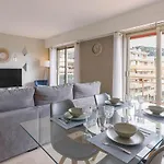 77 - Terrasse, Spacieux, Clim, Paisible Apartament Cannes