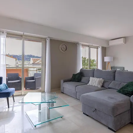77 - Terrasse, Spacieux, Clim, Paisible Lägenhet