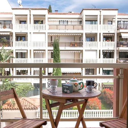77 - Terrasse, Spacieux, Clim, Paisible Lägenhet *